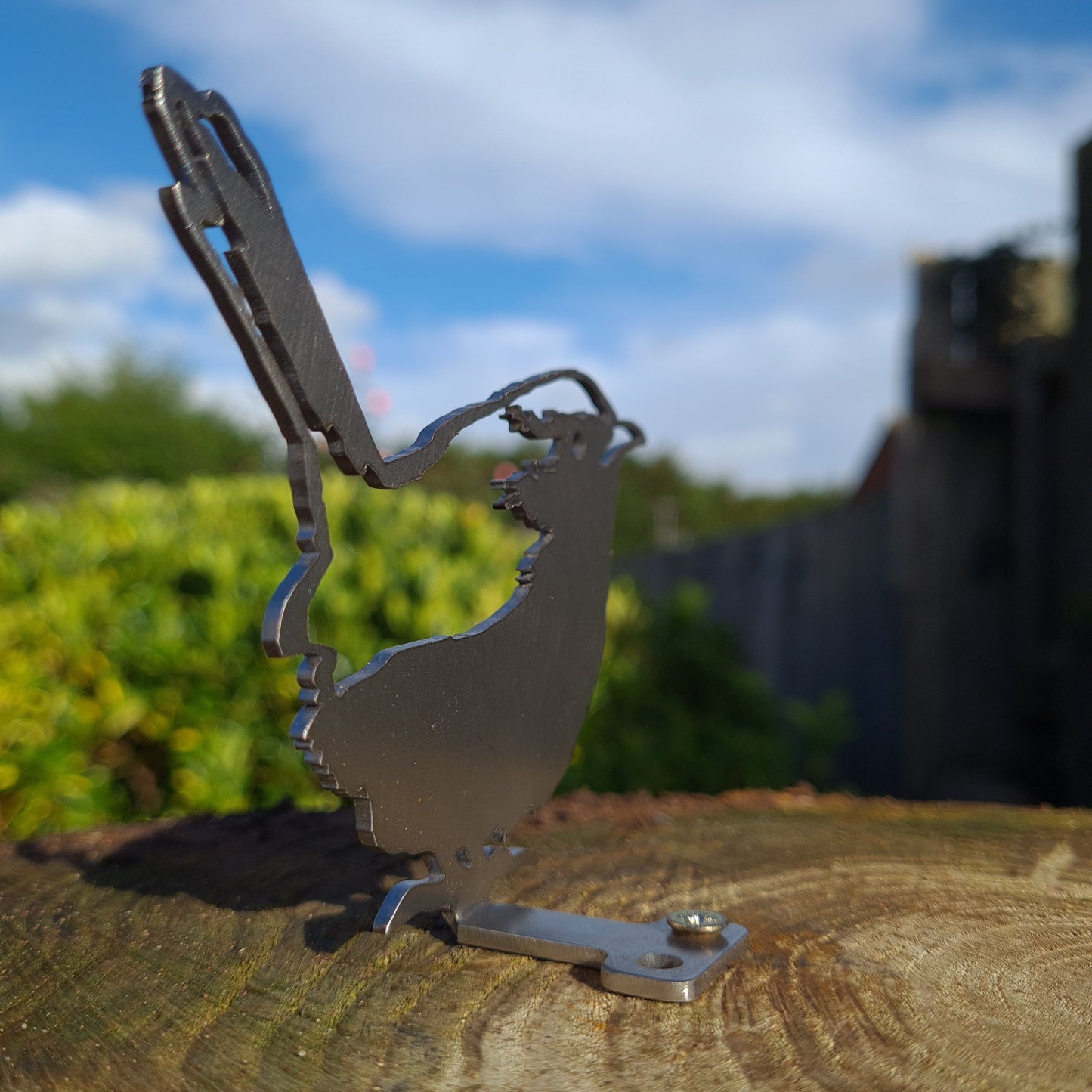 Wren Sat Fence Topper MetalMotif