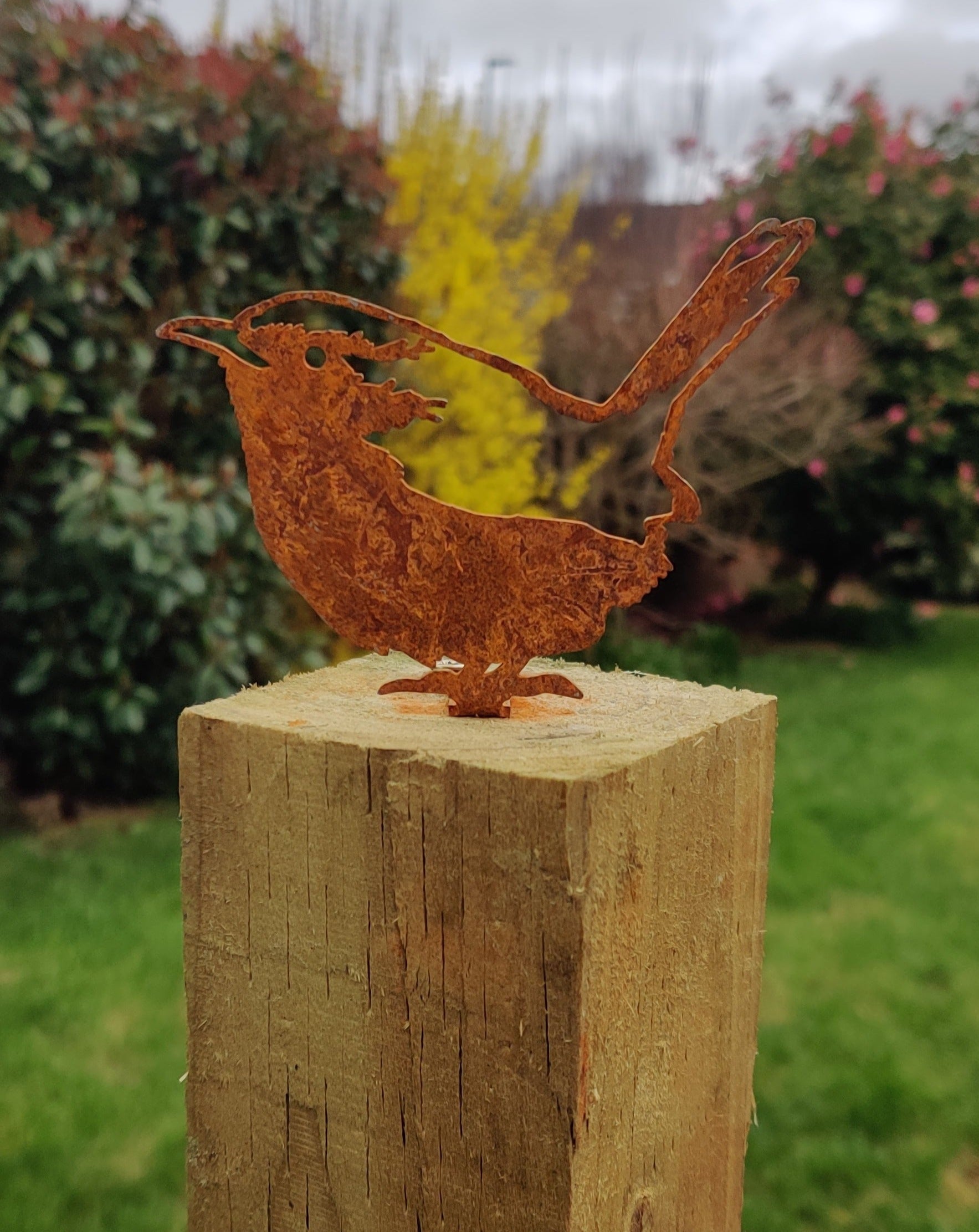 Wren Sat Fence Topper - MetalMotif